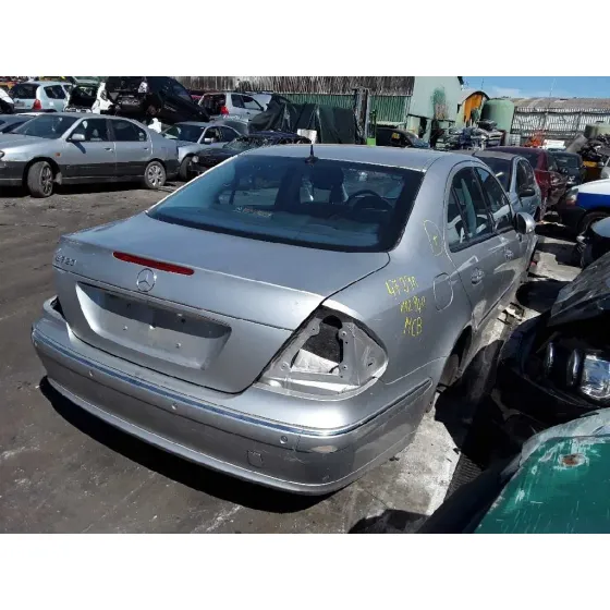 MERCEDES CLASE E (W211) BERLINA '2003 3.2 V6 18V CAT PLATA