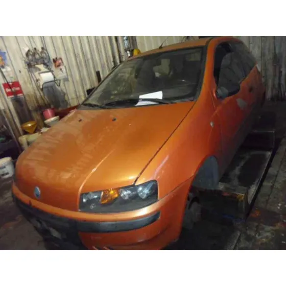 FIAT PUNTO BERLINA (188) '2001 1.2 CAT MARRON
