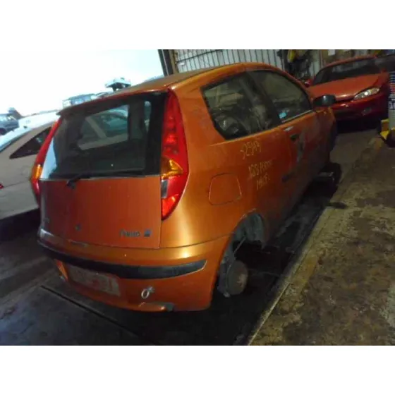 FIAT PUNTO BERLINA (188) '2001 1.2 CAT MARRON