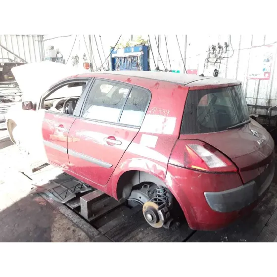 RENAULT MEGANE II BERLINA 5P '2004 * GRANATE