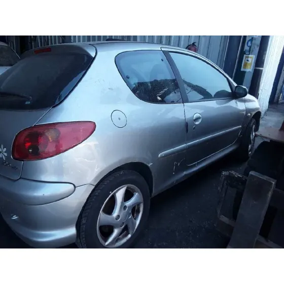 PEUGEOT 206 BERLINA '2005 1.6 HDI FAP CAT (9HZ / DV6TED4) GRIS-CAVA