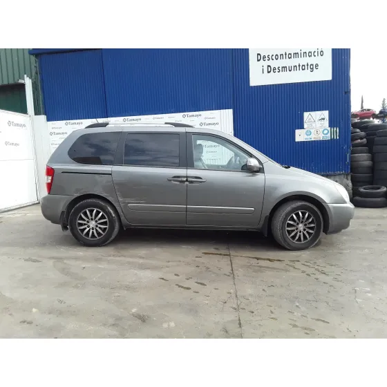 KIA CARNIVAL '2010 * GRIS