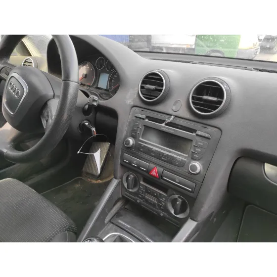 AUDI A3 SPORTBACK (8P) '2008 2.0 TDI NEGRO