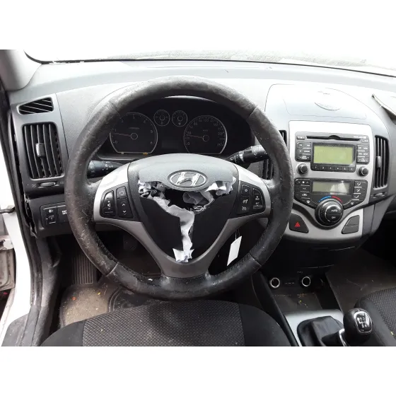 HYUNDAI I30 '2011 * BLANCO