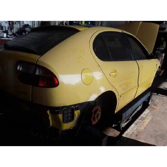 SEAT LEON (1M1) '2004 * AMARILLO