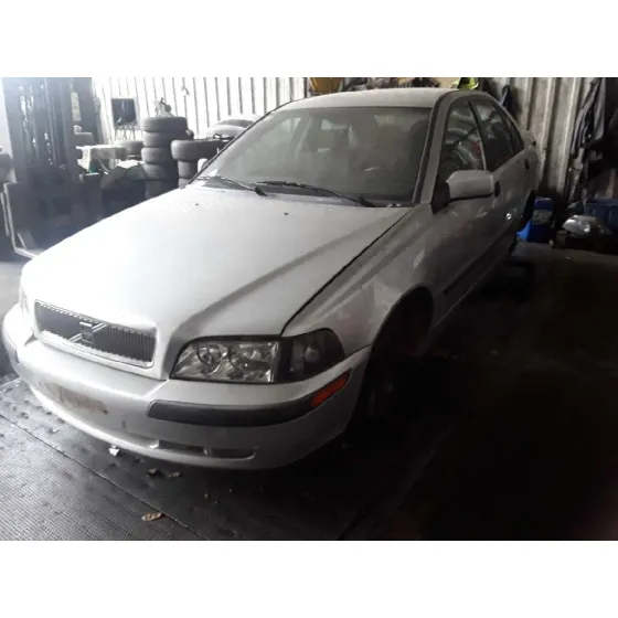 VOLVO S40 BERLINA '2000 1.9 DIESEL CAT PLATA