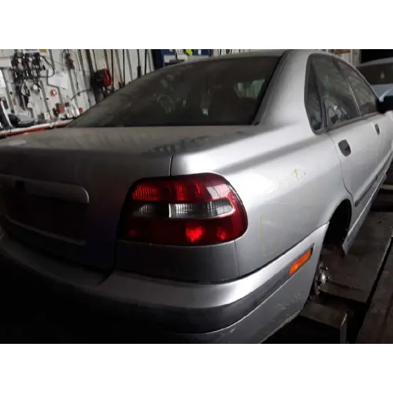 VOLVO S40 BERLINA '2000 1.9 DIESEL CAT PLATA