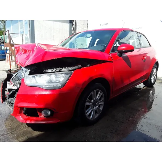 AUDI A1 (8X) '2011 1.2 16V TFSI ROJO