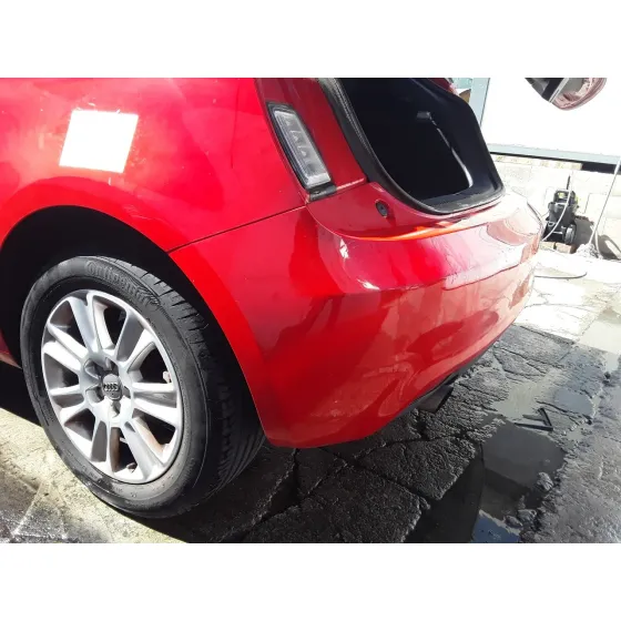 AUDI A1 (8X) '2011 1.2 16V TFSI ROJO