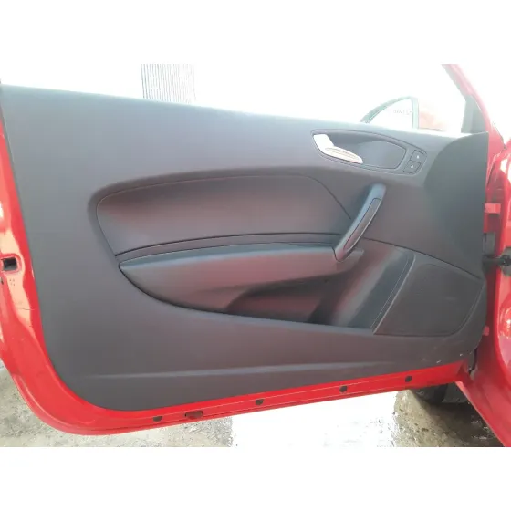 AUDI A1 (8X) '2011 1.2 16V TFSI ROJO