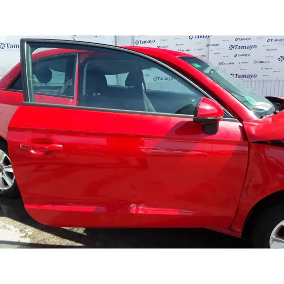 AUDI A1 (8X) '2011 1.2 16V TFSI ROJO