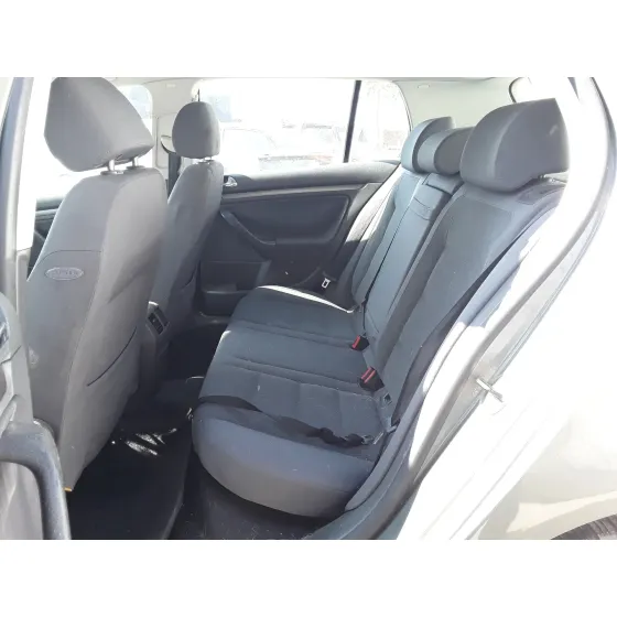 VOLKSWAGEN GOLF V BERLINA (1K1) '2004 GRIS OSCURO