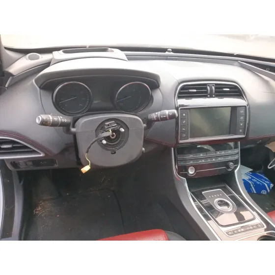 Jaguar XE (X760) 2015