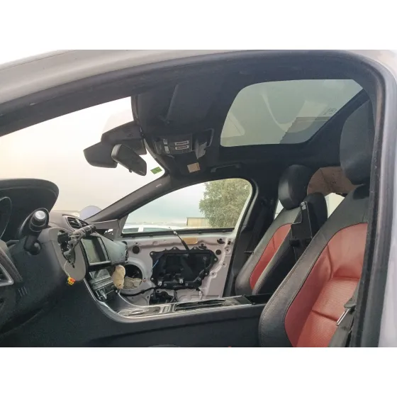 Jaguar XE (X760) 2015