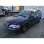 VOLVO V40 FAMILIAR VOLVO V40 FAMILIAR '2000 1.9 DIESEL CAT AZUL MARINO 1995
