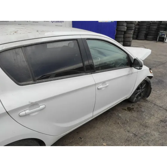 HYUNDAI I20 '2014 1.2 16V CAT BLANCO