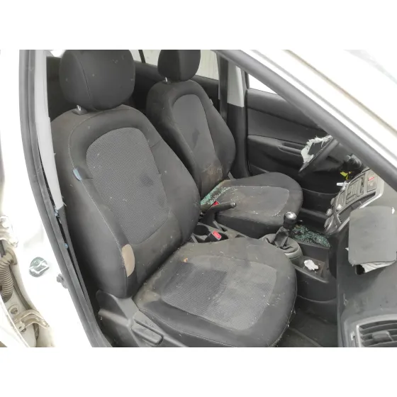 HYUNDAI I20 '2014 1.2 16V CAT BLANCO