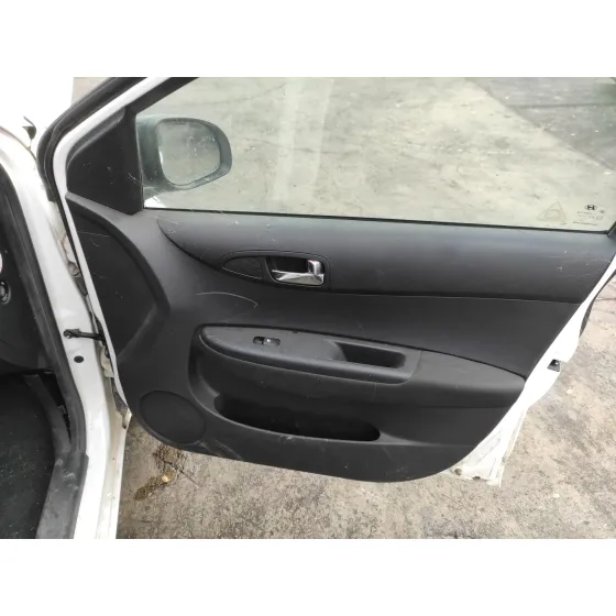HYUNDAI I20 '2014 1.2 16V CAT BLANCO