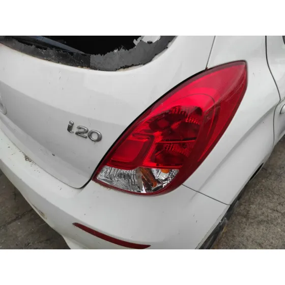 HYUNDAI I20 '2014 1.2 16V CAT BLANCO