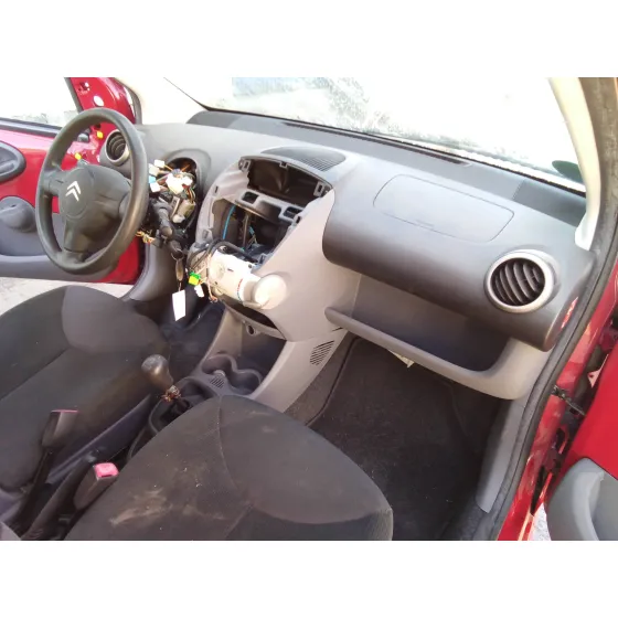 CITROEN C1 '2005 1.0 CAT (384F) ROJO