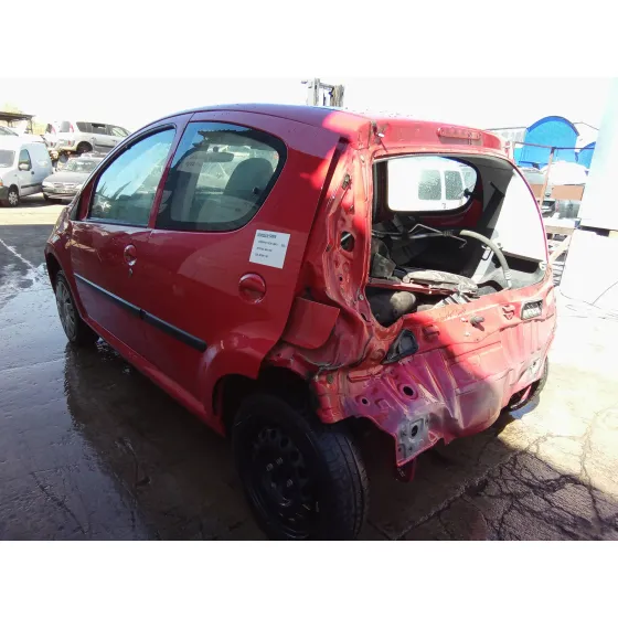 CITROEN C1 '2005 1.0 CAT (384F) ROJO