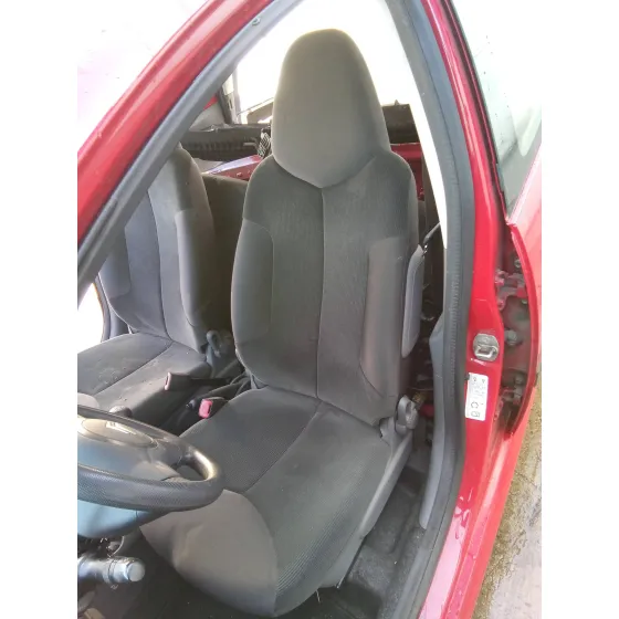 CITROEN C1 '2005 1.0 CAT (384F) ROJO