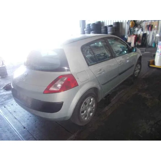 RENAULT MEGANE II BERLINA 3P '2003 1.9 DCI DIESEL PLATA