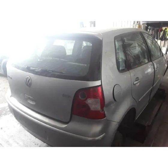 VOLKSWAGEN POLO (9N1) '2002 * PLATA