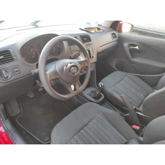 VOLKSWAGEN POLO (6C1) '2014 1.0 ROJO