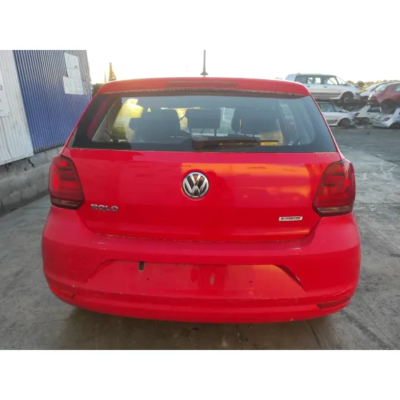 VOLKSWAGEN POLO (6C1) '2014 1.0 ROJO