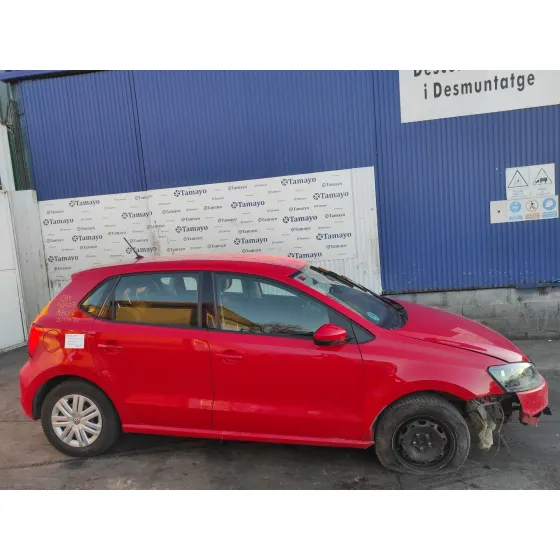 VOLKSWAGEN POLO (6C1) '2014 1.0 ROJO