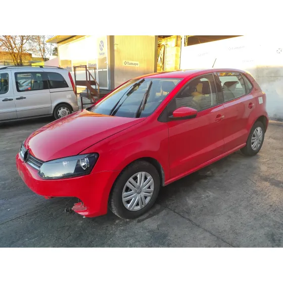 VOLKSWAGEN POLO (6C1) '2014 1.0 ROJO