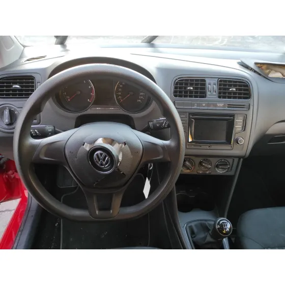 VOLKSWAGEN POLO (6C1) '2014 1.0 ROJO
