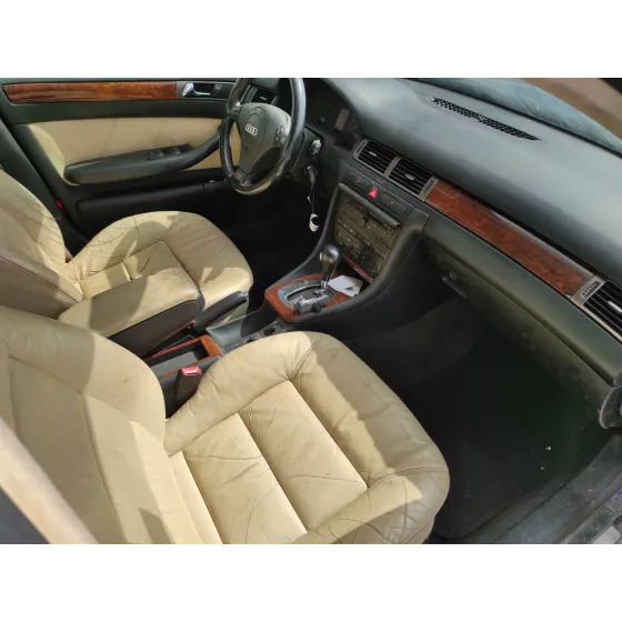 AUDI A6 AVANT (4B5) '2004 2.5 V6 24V TDI AZUL
