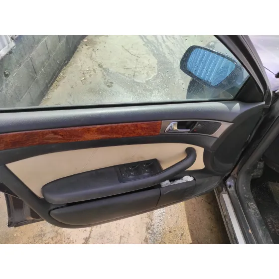 AUDI A6 AVANT (4B5) '2004 2.5 V6 24V TDI AZUL