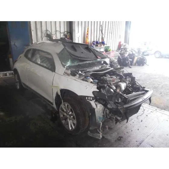 VOLKSWAGEN SCIROCCO (137) '2012 1.4 16V TSI BLANCO