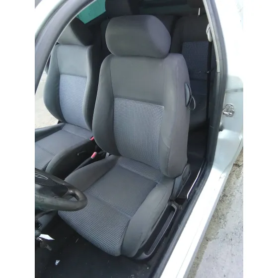 VOLKSWAGEN POLO BERLINA (6N2) '2001 1.4 16V PLATA