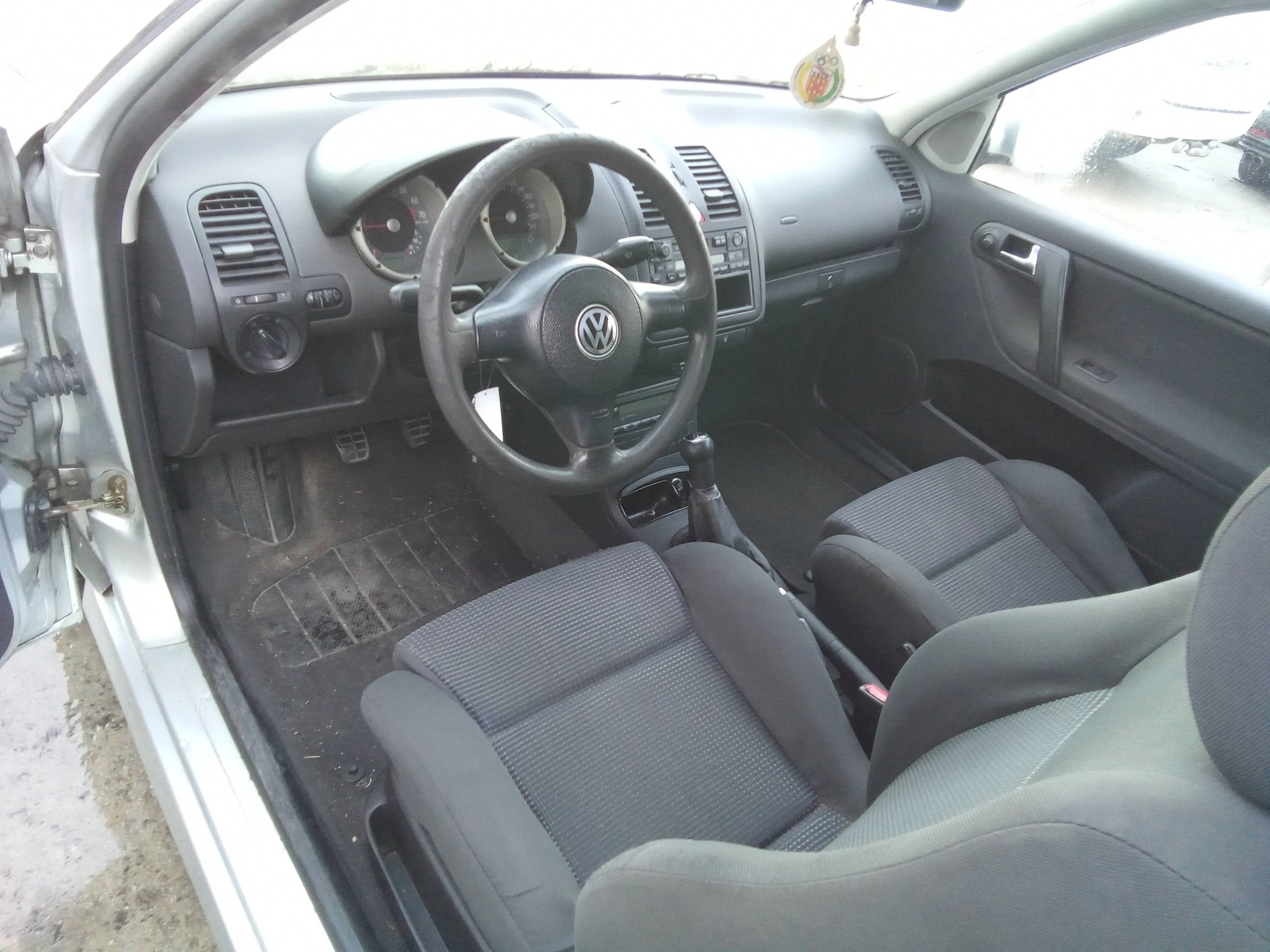 VOLKSWAGEN POLO BERLINA (6N2) VOLKSWAGEN POLO BERLINA (6N2) '2001 1.4 16V PLATA 1999