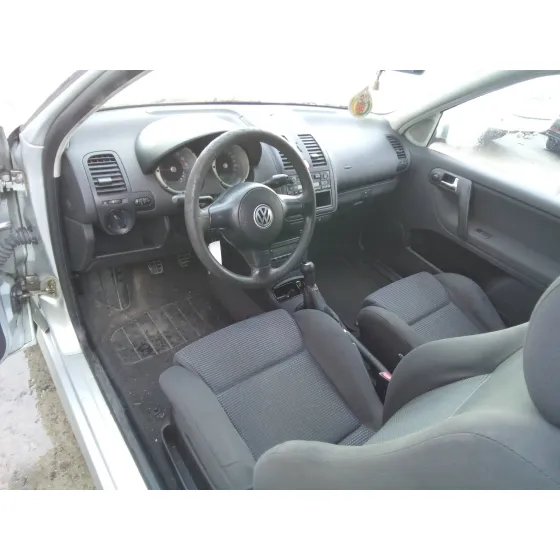 VOLKSWAGEN POLO BERLINA (6N2) '2001 1.4 16V PLATA
