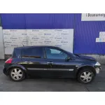 RENAULT MEGANE II BERLINA 5P RENAULT MEGANE II BERLINA 5P '2005 1.6 16V NEGRO 2002