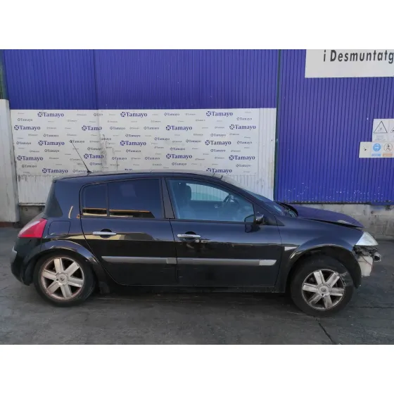 RENAULT MEGANE II BERLINA 5P '2005 1.6 16V NEGRO