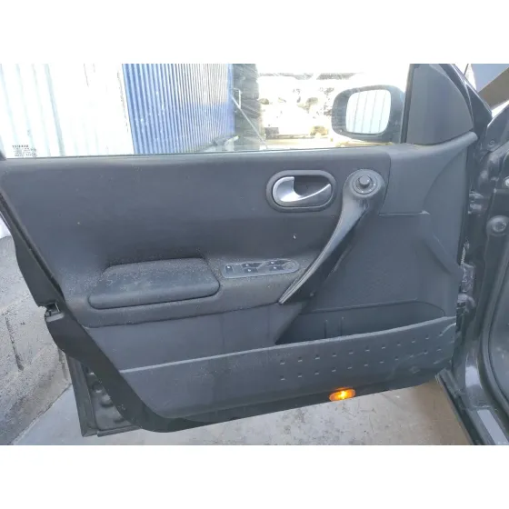 RENAULT MEGANE II BERLINA 5P '2005 1.6 16V NEGRO