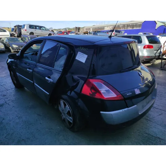 RENAULT MEGANE II BERLINA 5P '2005 1.6 16V NEGRO