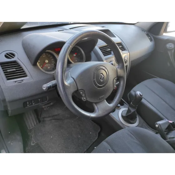 RENAULT MEGANE II BERLINA 5P '2005 1.6 16V NEGRO