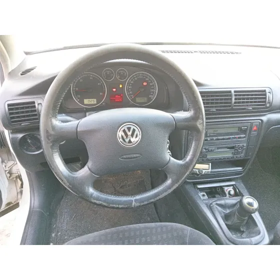 Volkswagen PASSAT B5.5 (3B3) 2000
