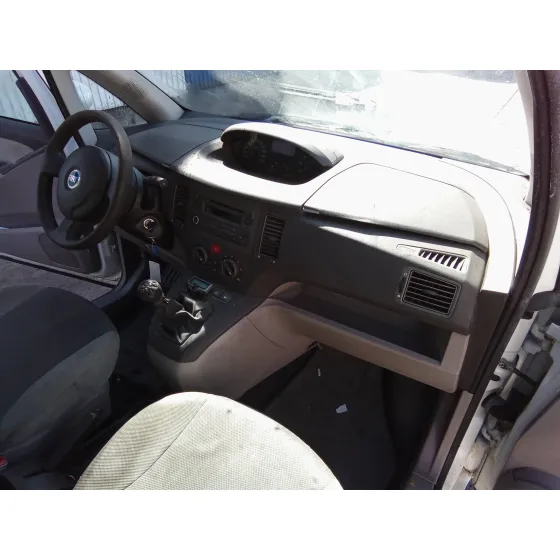 FIAT IDEA (135) '2005 1.3 JTD CAT BLANCO