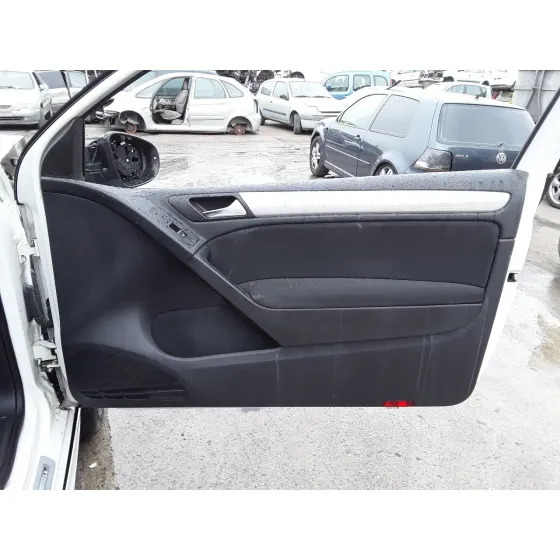 VOLKSWAGEN GOLF VI (5K1) '2010 1.6 TDI DPF BLANCO