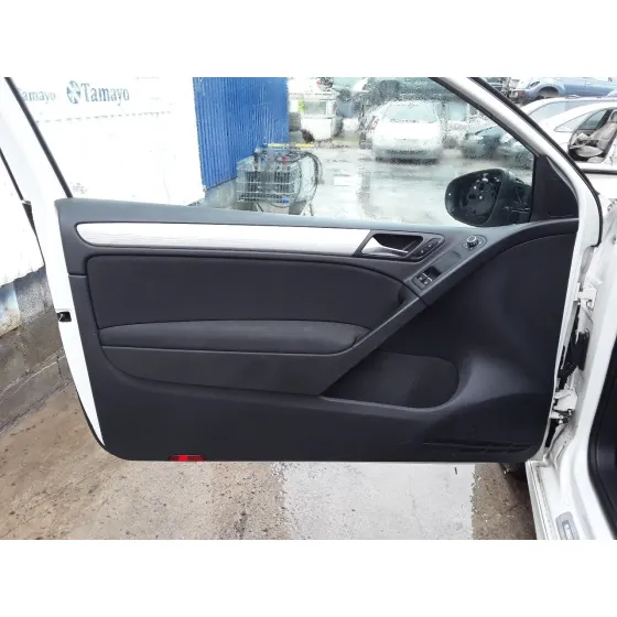 VOLKSWAGEN GOLF VI (5K1) '2010 1.6 TDI DPF BLANCO