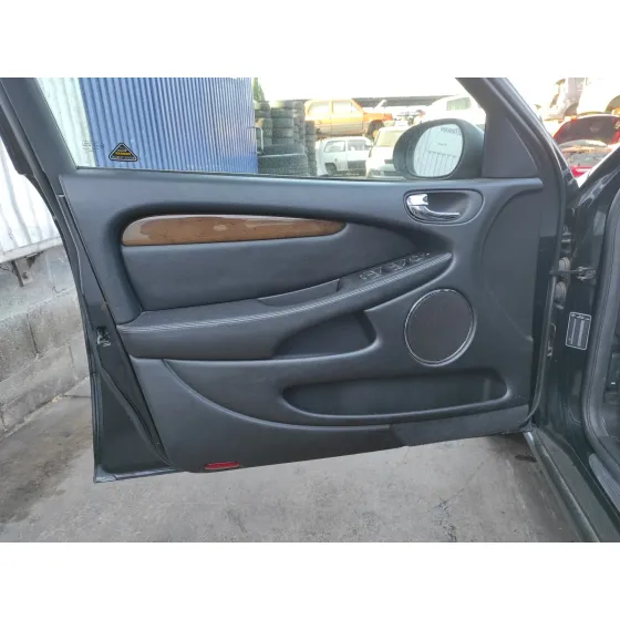JAGUAR X-TYPE '2001 *