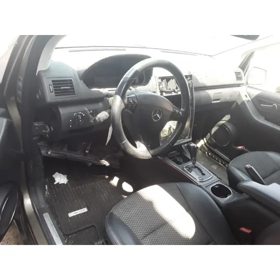 MERCEDES CLASE A (W169) '2009 1.5 CAT VERDE DORADO